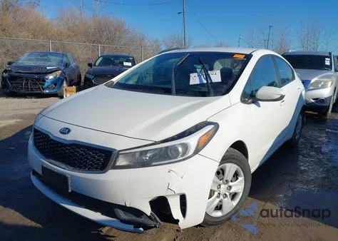 2017 Kia Forte Lx z USA, uszkodzony, nr VIN 3KPFK4A70HE046793